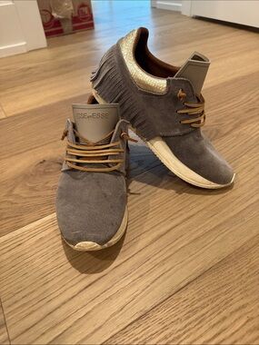 ESSEutESSE Women’s Gray Suede Sneakers with Gold Accent